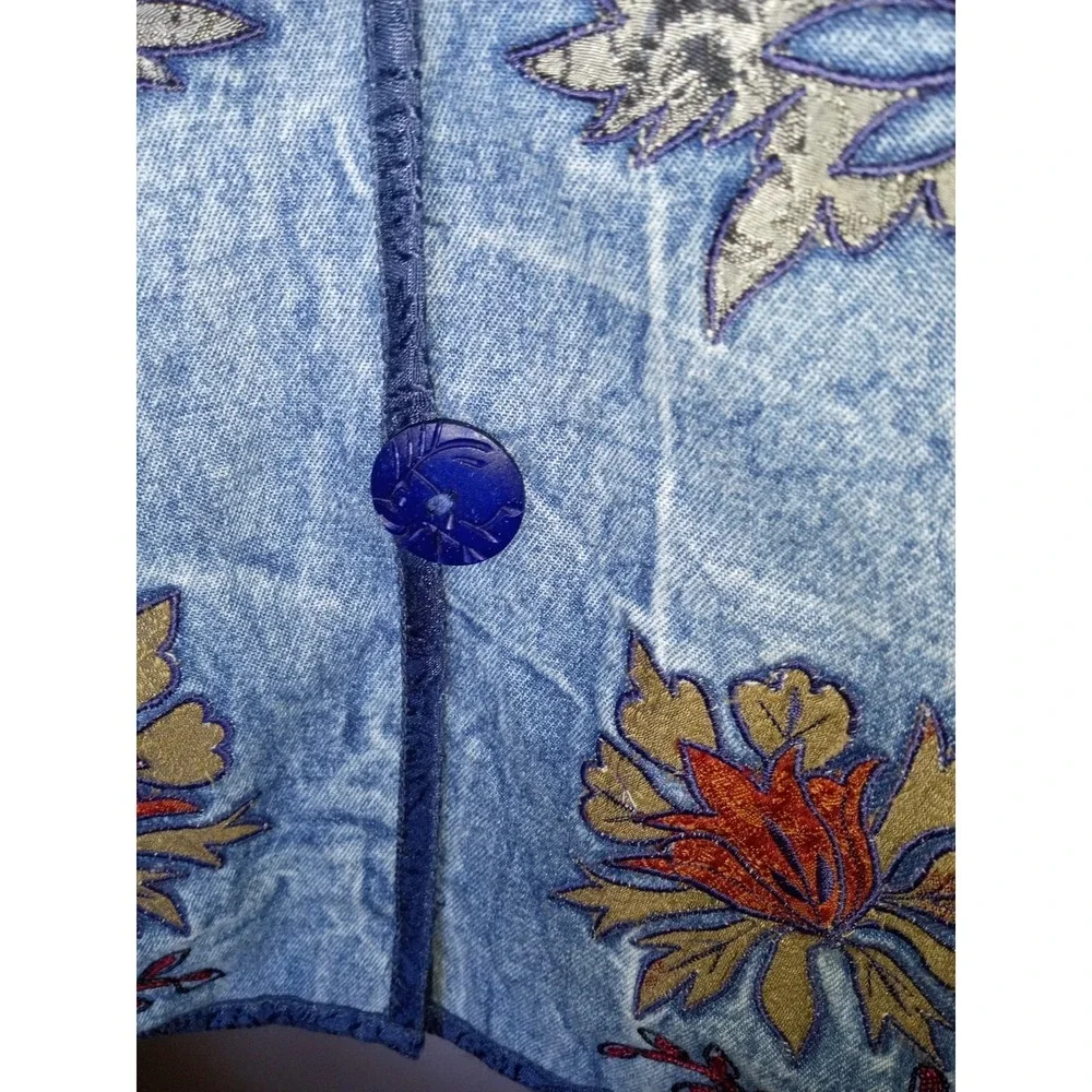 Vintage Acid Wash‎ Denim Floral Embroidered Button Front Jacket Light Blue Boho